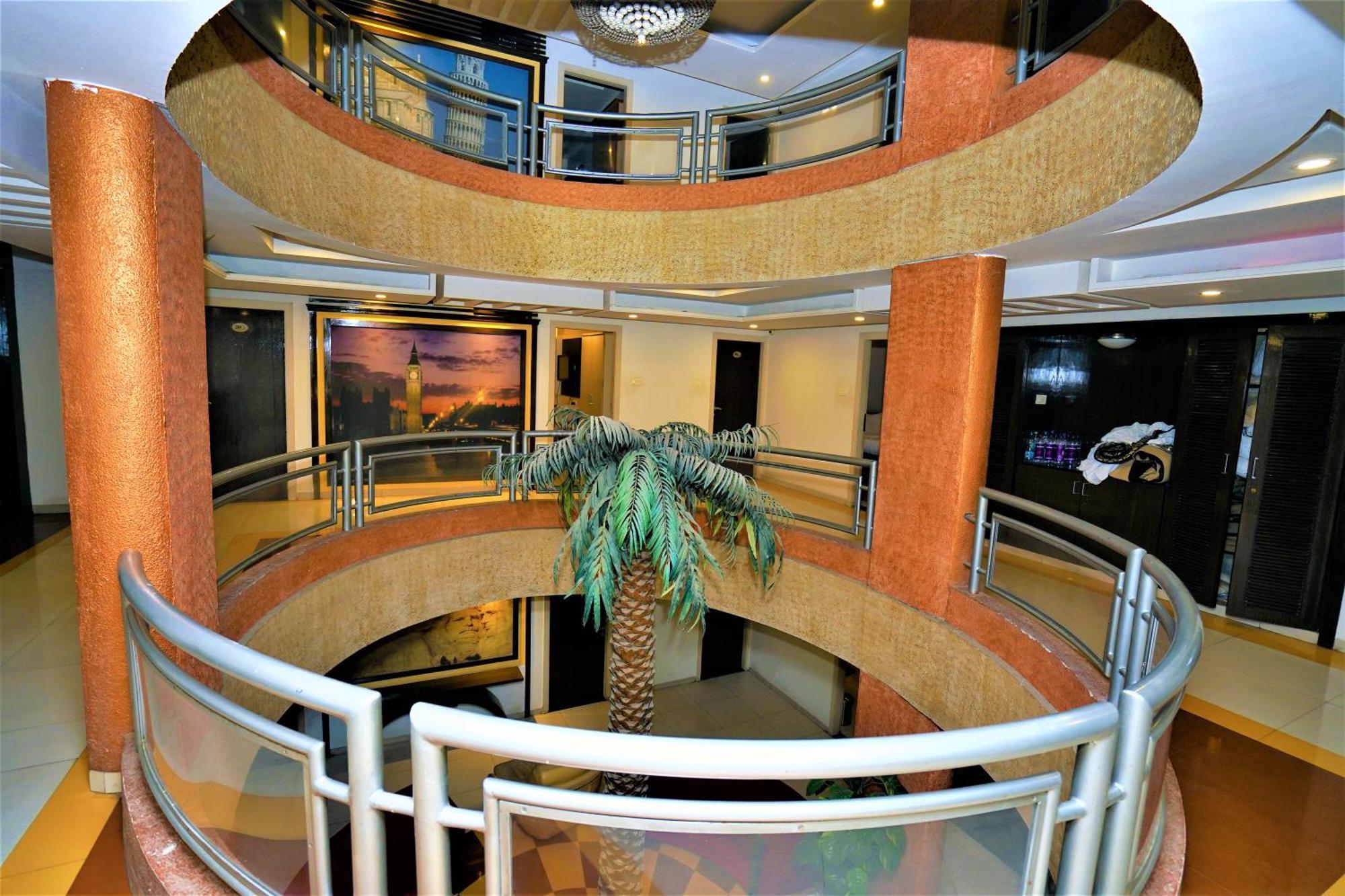 New Hotel Europa Inn ราชโกฎิ ภายนอก รูปภาพ